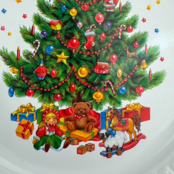 Vtg Plastic White Round Plate Basket Weave Edges Christmas Tree Imagery 11inches - Picture 13 of 14